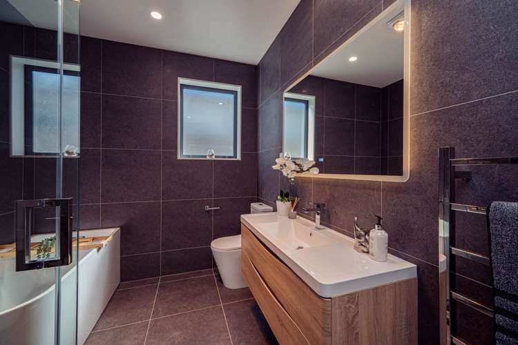 8 Poutawa Lane Clarks Beach_13