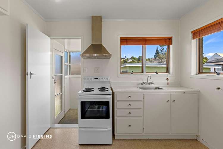 2/16 Mannering Place Hillcrest_10