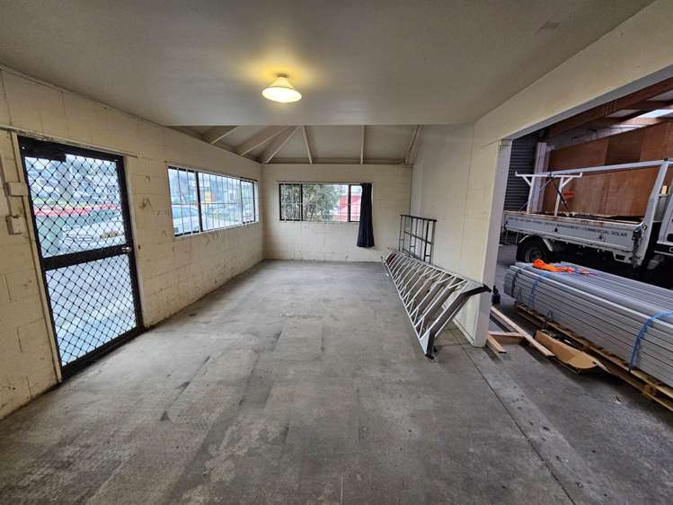 Unit E/4 Manga Road Silverdale_6