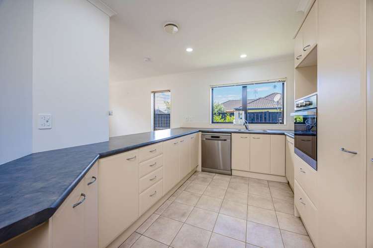 33 Belcoo Crescent East Tamaki_11