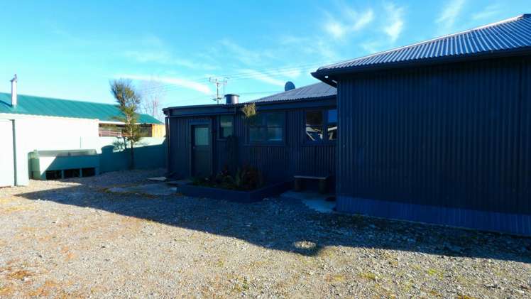 56 McGill Street Waimangaroa_14