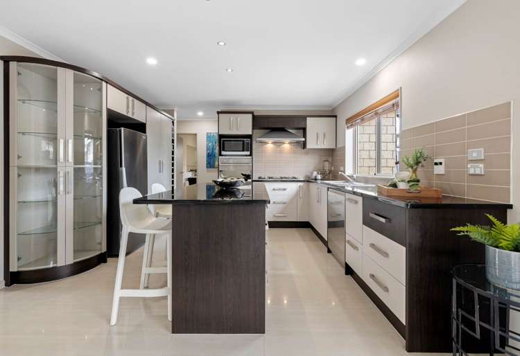 22 Mandival Avenue Flat Bush_3