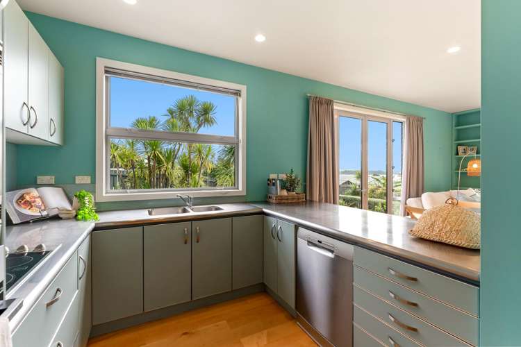 17 Deerness Crescent Algies Bay_7