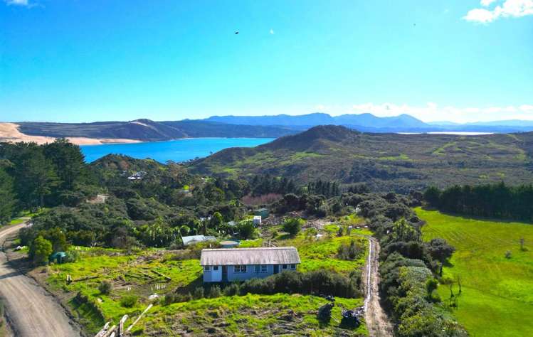 143 Kokohuia Road Omapere_32