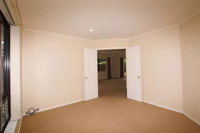 9 Louvain Place Greenhithe_3