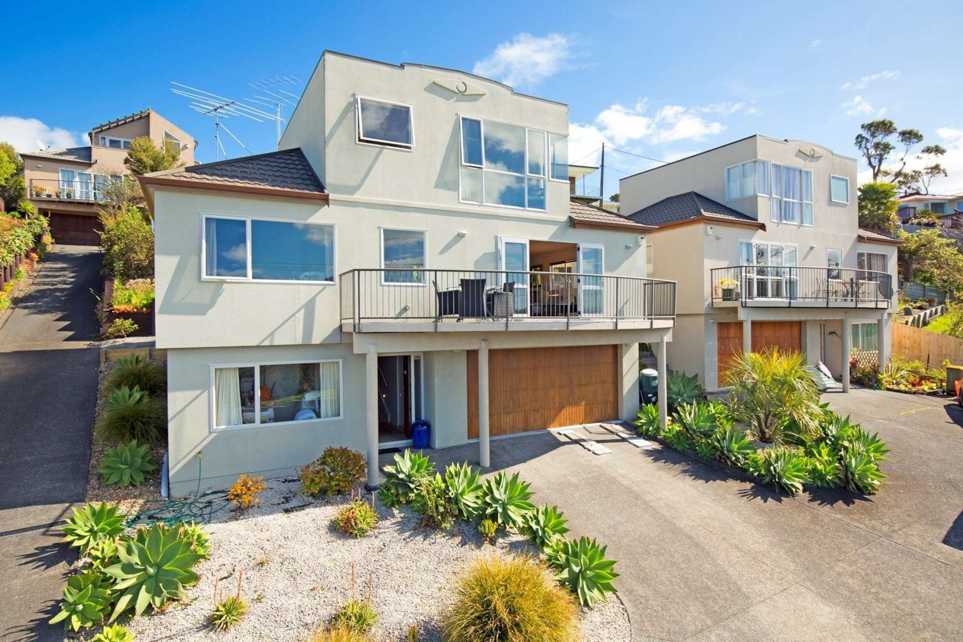 2/491 Whangaparaoa Road Stanmore Bay_0