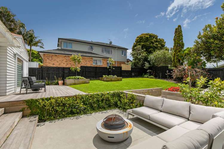 21 Lyttelton Avenue Forrest Hill_19