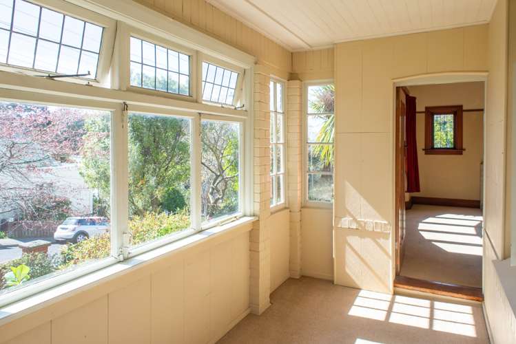 32 Garfield Avenue Roslyn_5