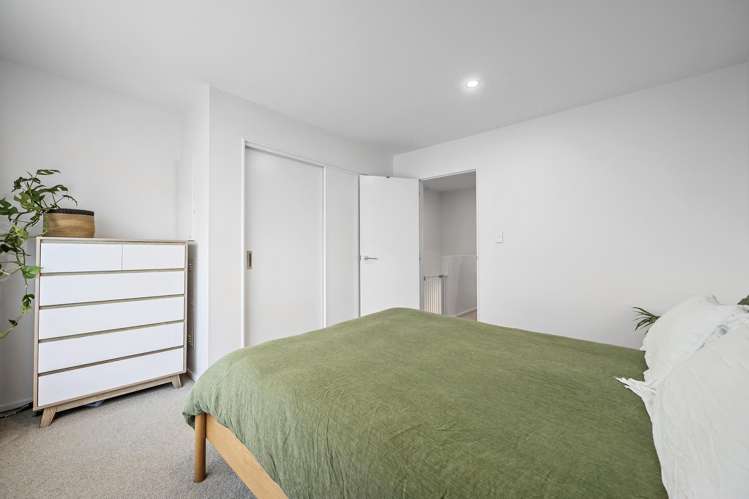 8C Ferry Road Days Bay_8