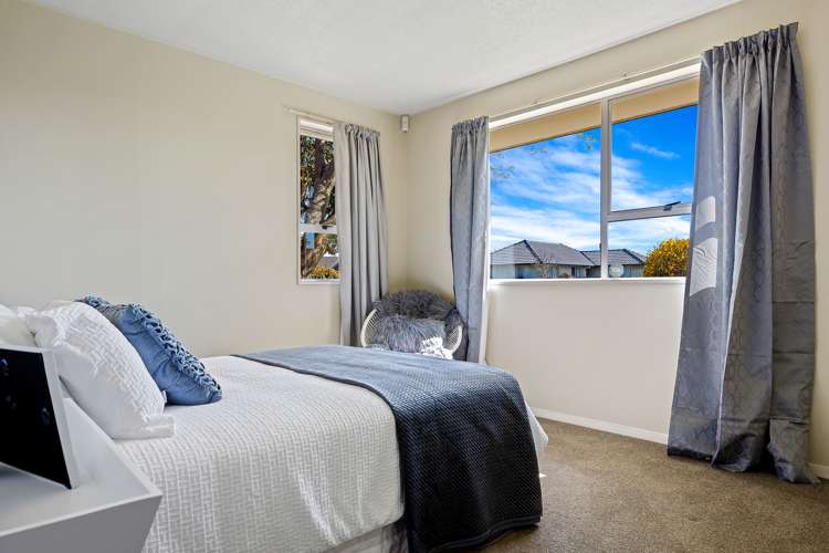 21 Oakley Crescent Hornby_7