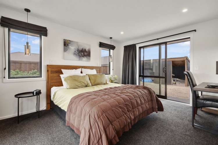 3 Merino Crescent Amberley_15