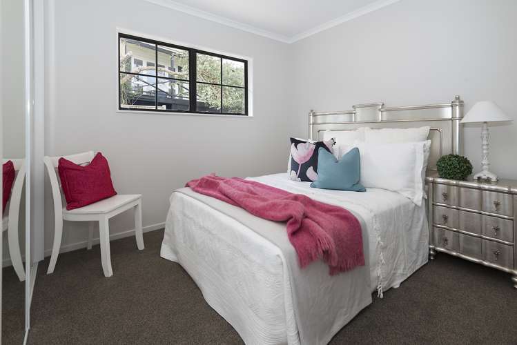 8a Diosma Place Botany Downs_11