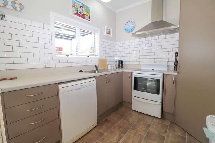 6 Aputa Avenue Te Puru_8