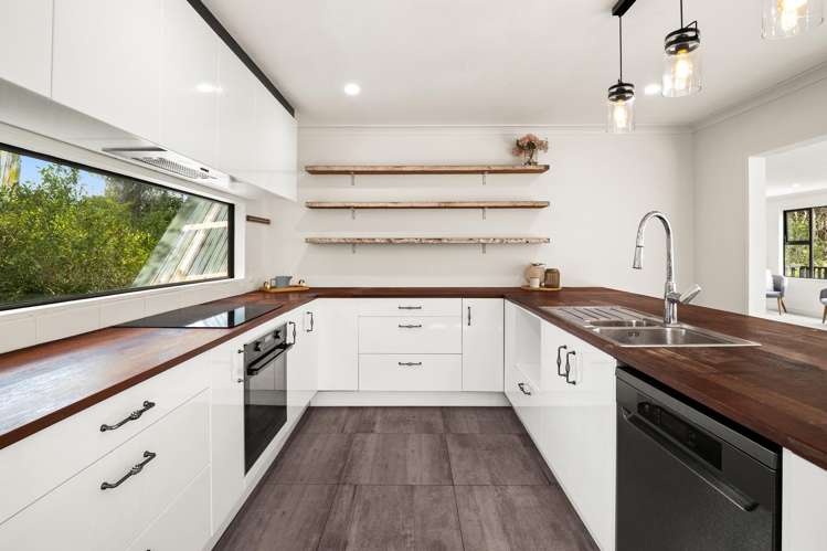 11 Chelivode Street Waitati_8