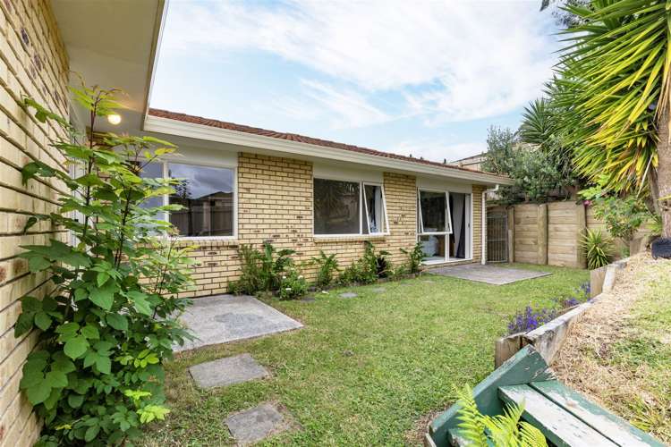 49 Castlefinn Drive Manurewa_15