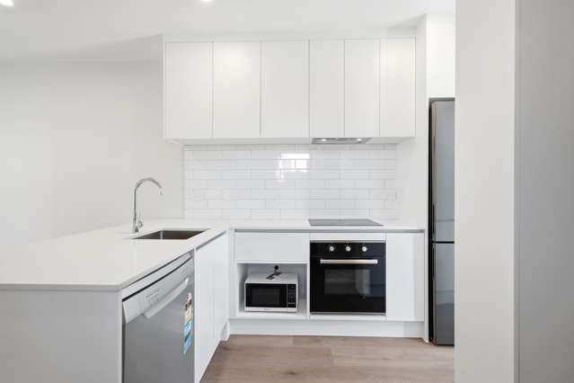 65 Te Ara Wai Mangere East_3