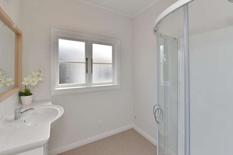 77 Dunns Avenue The Pines Beach_13