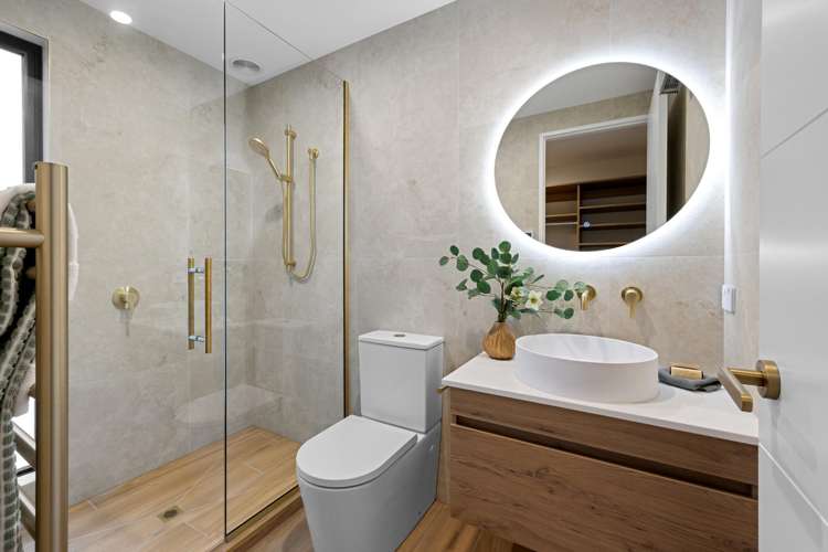 2/100 Innes Road Saint Albans_6