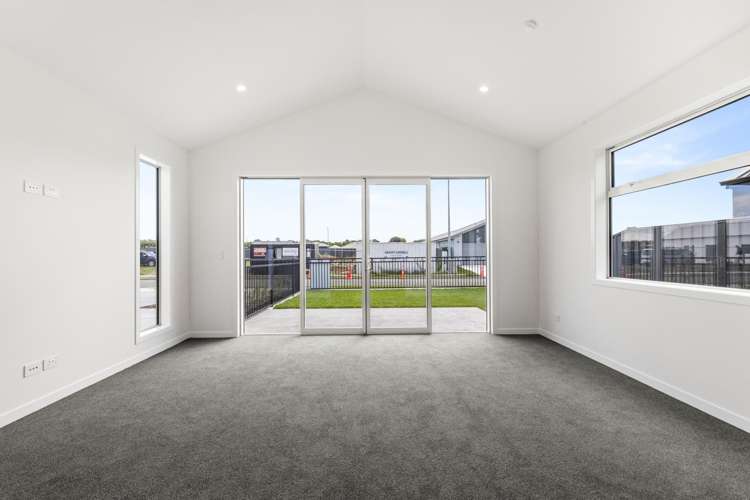 34 Matau Crescent Frimley_17