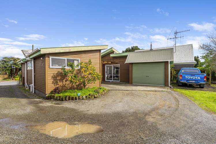 20 Simcox Street Otaki Beach_13