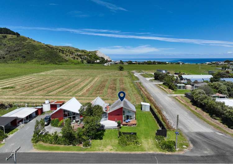 12A Weld Street Māhia Beach_16