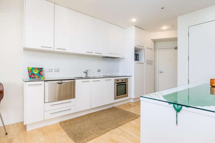 1307/30 Beach Road Auckland Central_9