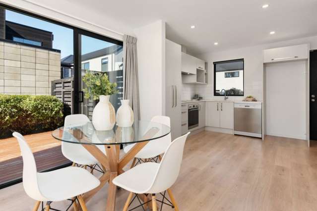 5/64 Brockworth Place Riccarton_2