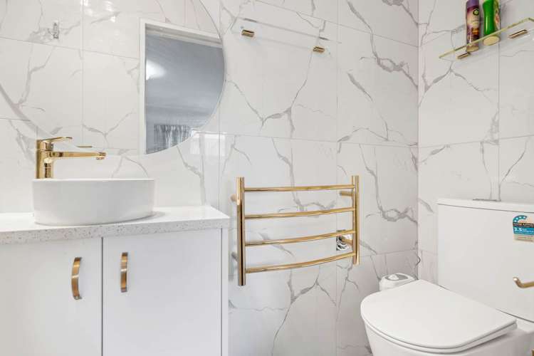 4 Farmdale Court Flat Bush_11