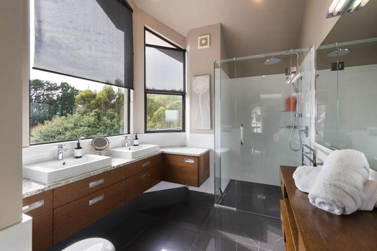 70 Waicola Drive Fitzherbert_29