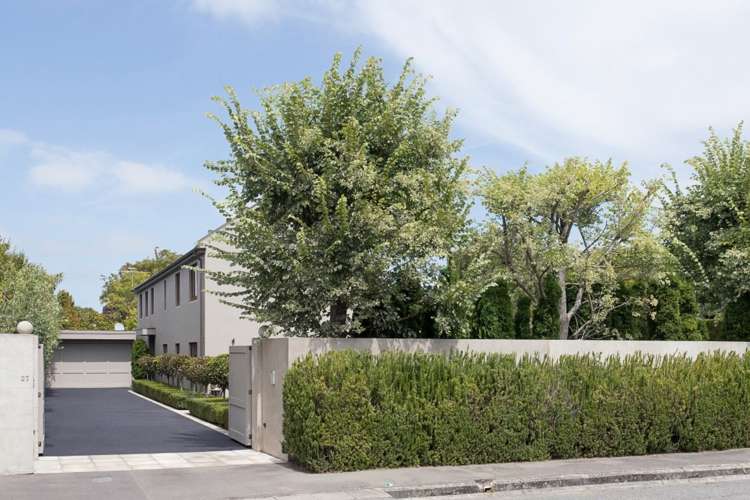 27 Wroxton Terrace Merivale_19