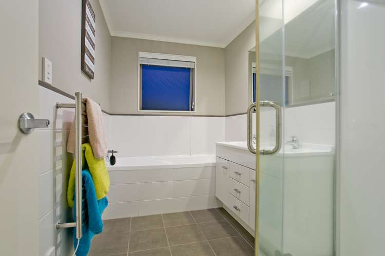 24 Huntington Park Drive Greenhithe_12