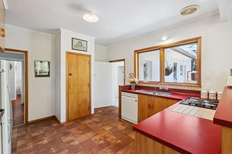 1091 Halcombe Road Halcombe_16