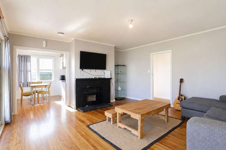 325 Hazelmere Crescent_5