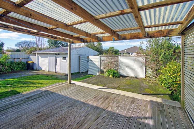 226 High Street North Carterton_15