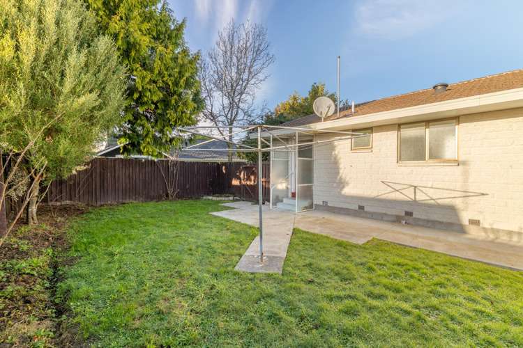 2/5 Quinton Place Bishopdale_13