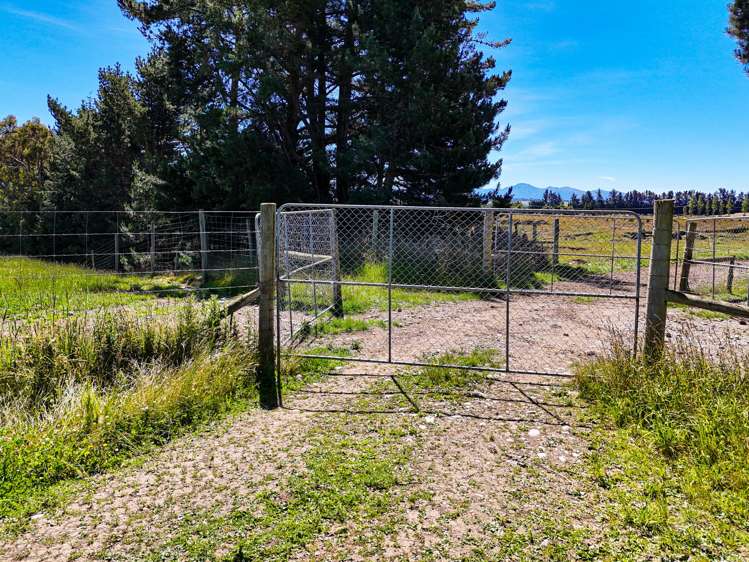 1542 Te Anau Mossburn Highway Te Anau Surrounds_13