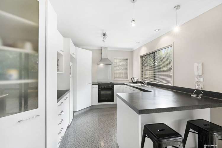 6a Callis Avenue Opaheke_6