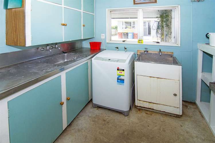 5 Surrey Street Solway_17