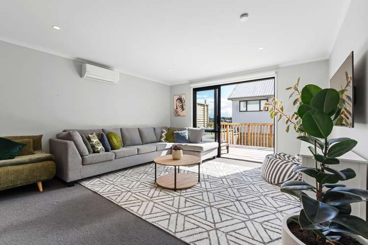 21 Seafarer Crescent Stanmore Bay_16