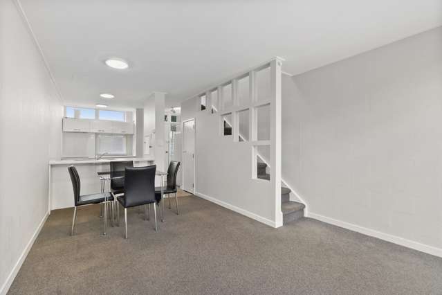 4/1 Coates Street Hamilton East_2