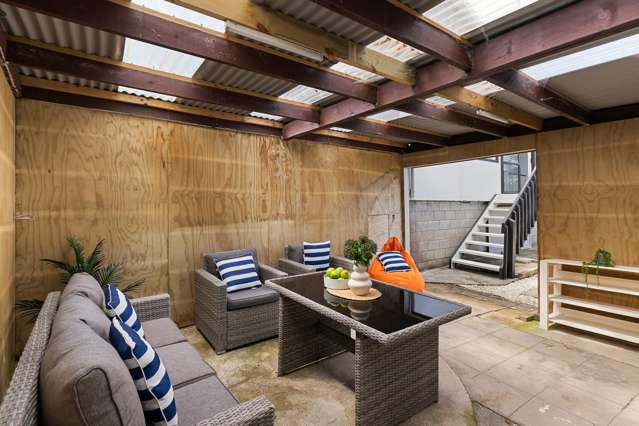 7 Mandeville Crescent Grenada Village_2