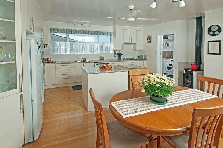 5 Milich Terrace Te Atatu South_3