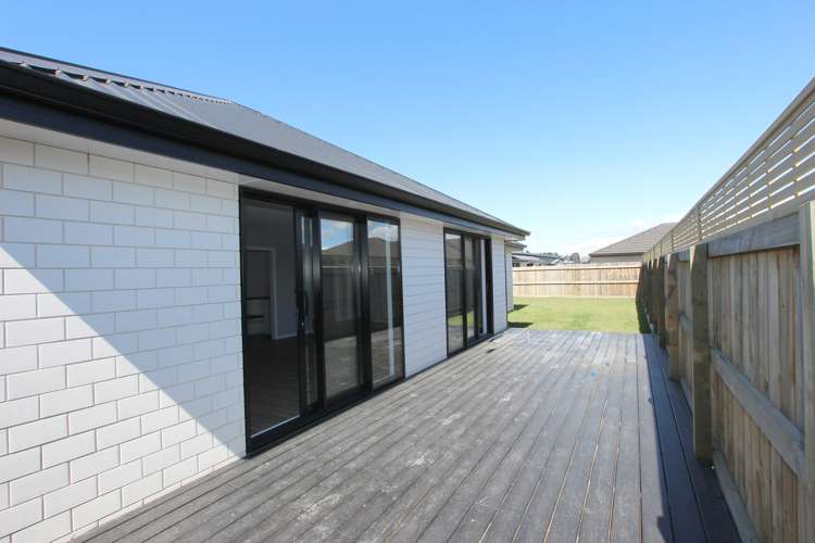 3 Hurricane Way Burleigh_19