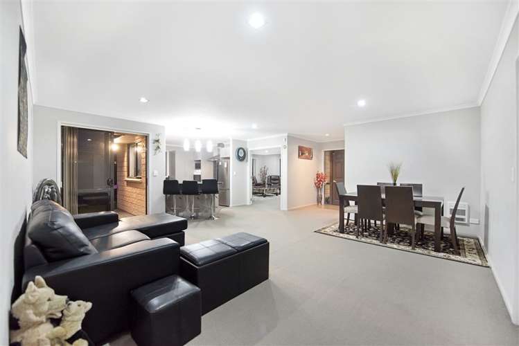 45 Thomas Road Huntington_17