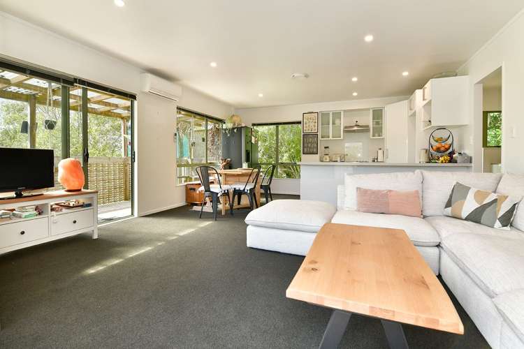 3/596 Whangaparaoa Road Stanmore Bay_7