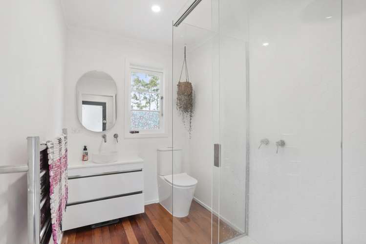 57 Kauri Point Road Laingholm_18