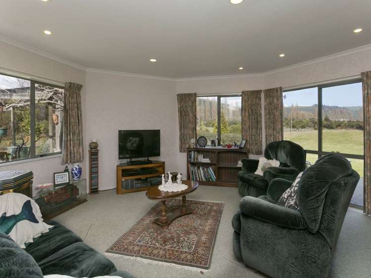 766 Whangamata Road Kinloch_9