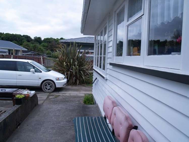 10 Hariata Street Otaki_11