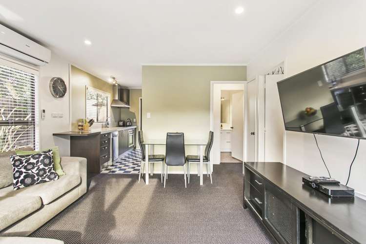 2/17a Grotto Street Onehunga_6