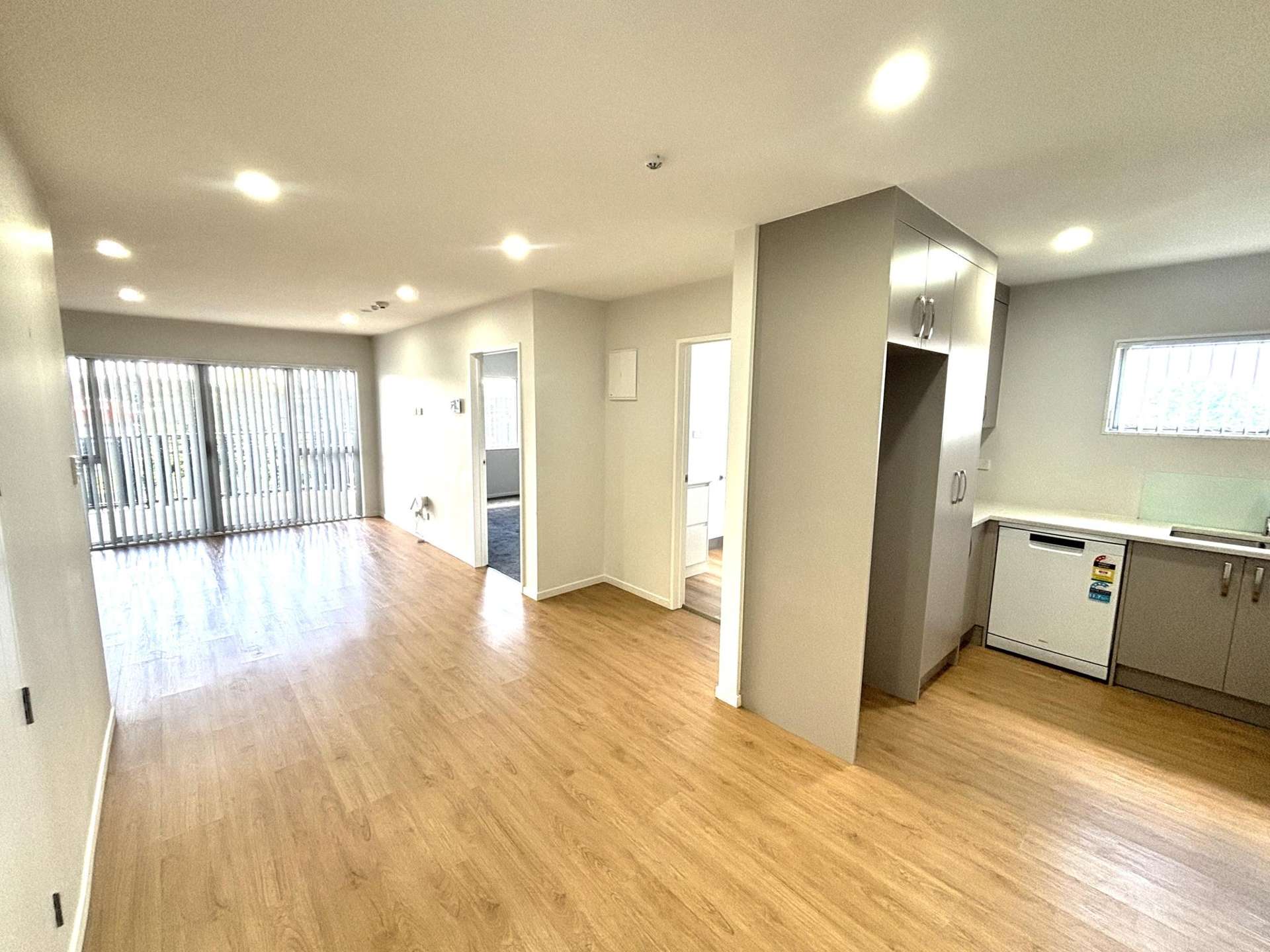 201/3 Beaumonts Way Manurewa_0